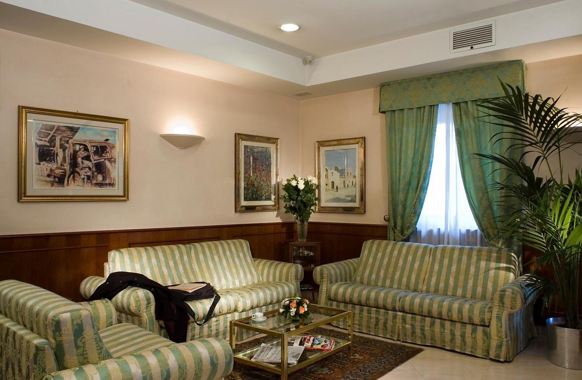 Hotel Castle — Photos 2
